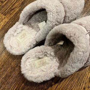 Womens Ugg slippers!!!